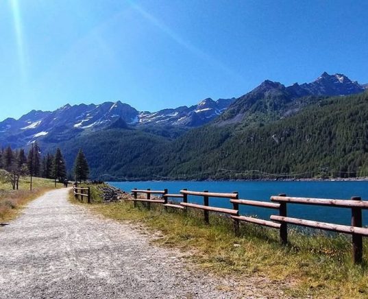 Lungo Lago Ceresole